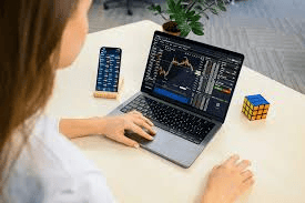 How to Choose the Best Prop Firm Technology in 2026